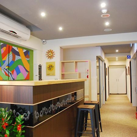 Taipei Livepal Hostel Exterior photo