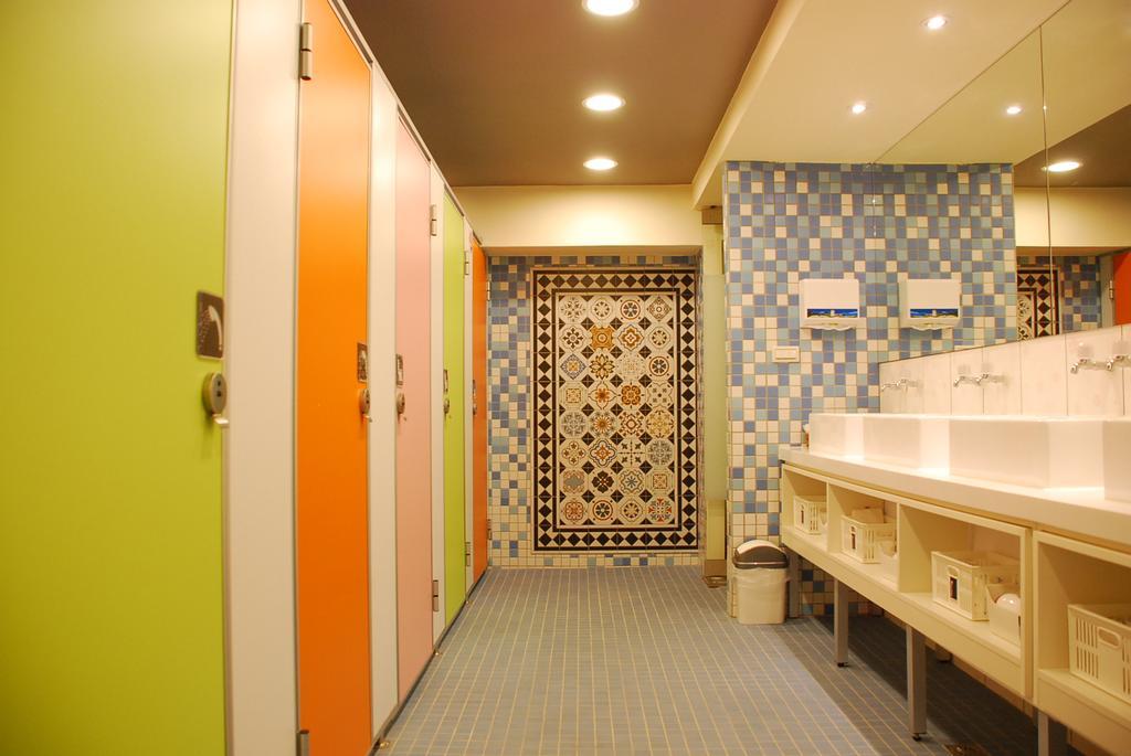 Taipei Livepal Hostel Exterior photo