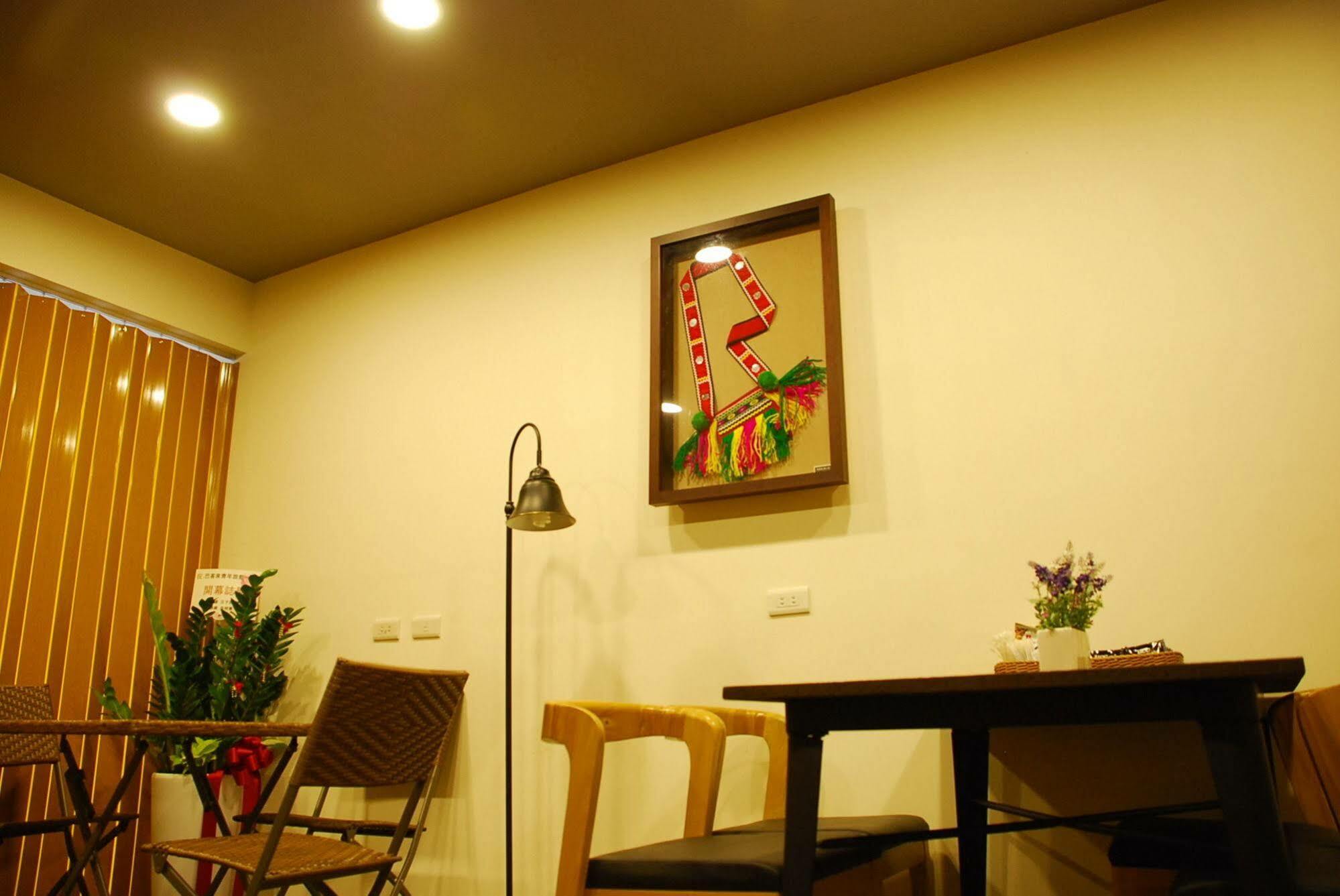 Taipei Livepal Hostel Exterior photo