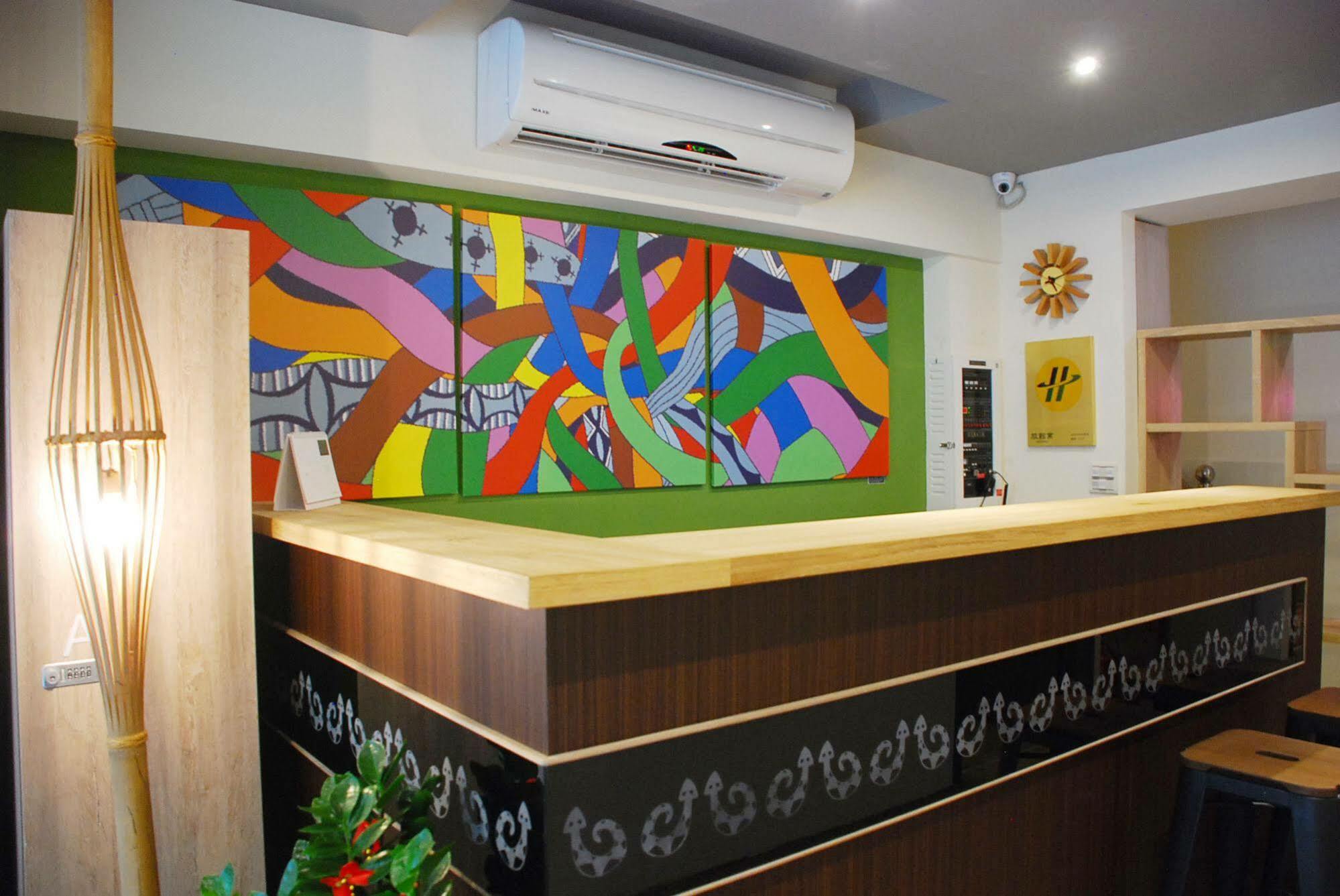 Taipei Livepal Hostel Exterior photo