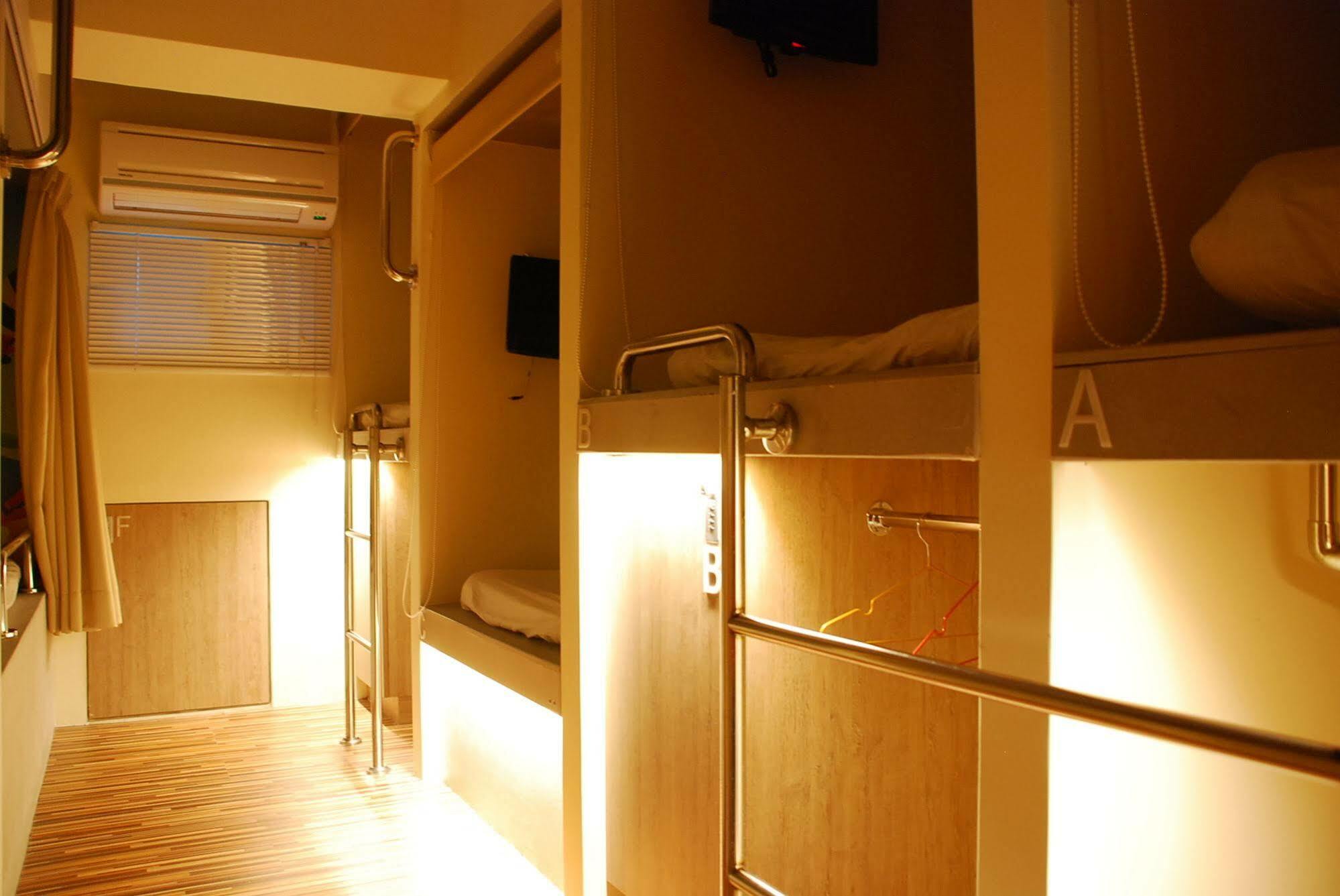 Taipei Livepal Hostel Exterior photo